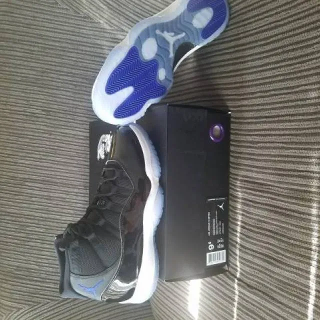 Air Jordan XI Space Jam (2016)